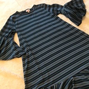 LuLaRoe | Striped Maurine size Small